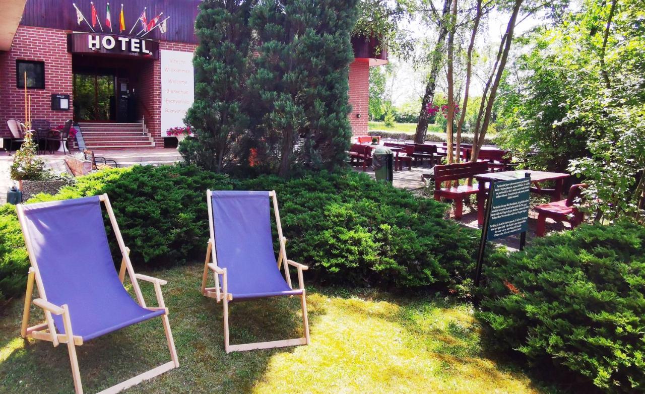 Hotel Ludmila Мельник Экстерьер фото